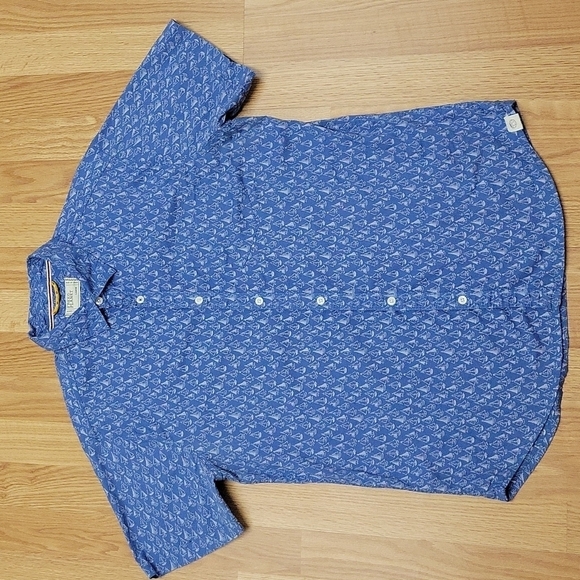 Free Planet Mens large Short Sleeve Button Up Shirt Blue Sailboats - Picture 7 of 9